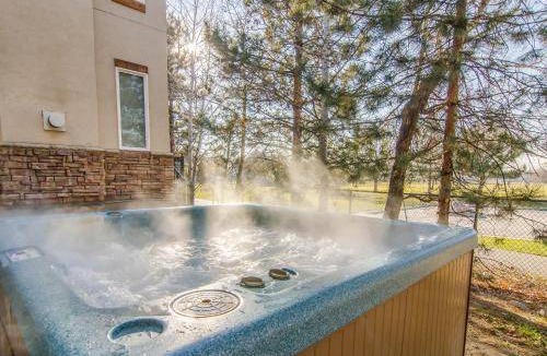 Midvale House | 223 m² House ∙ 3 bedrooms ∙ 11 guests
