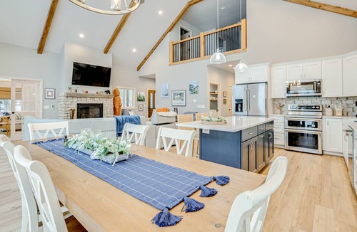 Rhinelander Cottage | 224 m² Cabin ∙ 4 bedrooms ∙ 12 guests