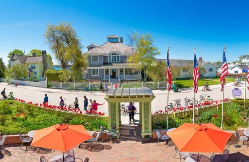 Mackinac Island House | 23 m² Motel ∙ 127 guests