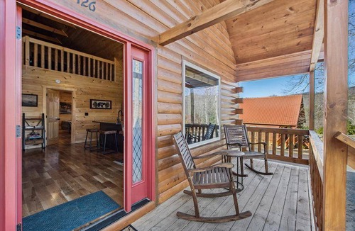 White Oak Lodge Cabin | 232 m² Cabin ∙ 2 bedrooms ∙ 8 guests