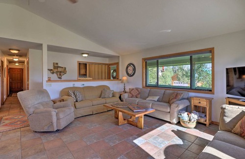 Lake Hatcher Park House | 232 m² House ∙ 5 bedrooms ∙ 10 guests