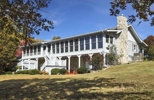 Baxter House | 234 m² House ∙ 3 bedrooms ∙ 6 guests