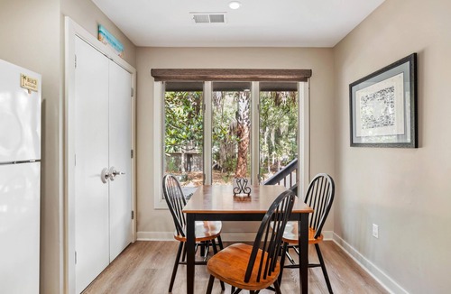 West Beach House | 24 Inlet Cove: 3BR Cottage, Community Pool Access, Credit for Bikes/Beach Gear