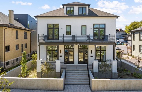 Midtown House | 246 m² House ∙ 4 bedrooms ∙ 8 guests