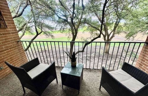 North Arlington Apartment | 25% OFF 2BD Condo HWY360/30 Grand Prairie GP22B