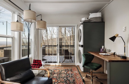 New Market Cabin | 25% Off ~ Hygge mountain retreat w/stunning views