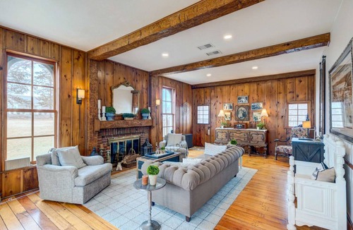 Brookfield House | 257 m² House ∙ 4 bedrooms ∙ 8 guests