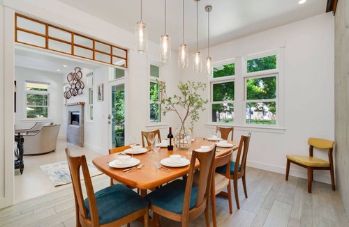 University Park House | 260 m² House ∙ 4 bedrooms ∙ 10 guests