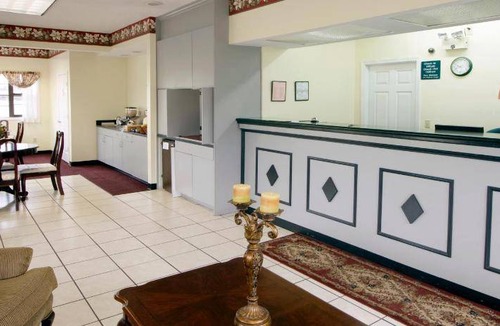 Parkers Crossroads Hotel | 27 m² Motel ∙ 127 guests