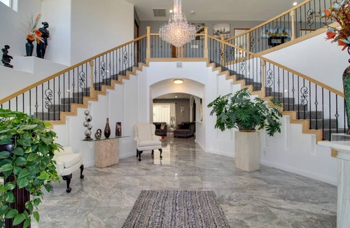Paradise Hills Civic House | 278 m² House ∙ 5 bedrooms ∙ 12 guests