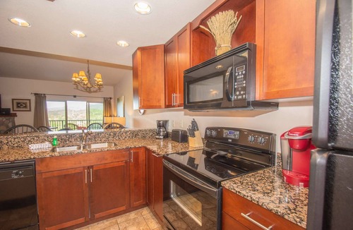 Pigeon Forge Condo | 2BD Condo w/Mountain Views! |Dinner Show Tickets*|1-mile to Pkwy |Indoor/Outdoor Pool |WiFi|