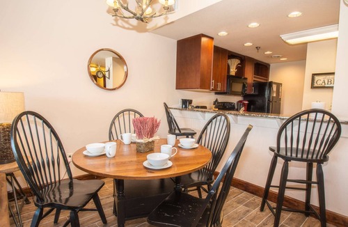 Pigeon Forge Condo | 2BD Condo w/Mountain Views! |Dinner Show Tickets*|1-mile to Pkwy |Indoor/Outdoor Pool |WiFi|