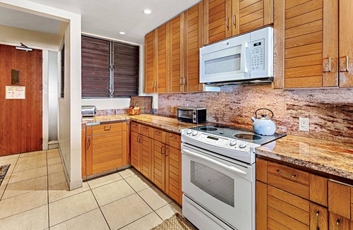 Kahana Condo | 2bd Oceanfront View-SK344-Sullivan Properties