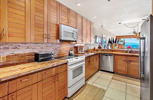 Kahana Condo | 2bd Oceanfront View-SK344-Sullivan Properties
