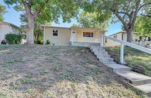 Barnum West House | 2br 1 bath Upstairs AC WD Barnum West Near Belmar