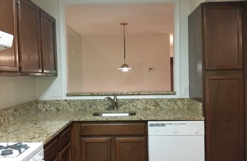 Gaithersburg Condo | 2BR/1BA Private Condo W/Terrace Patio