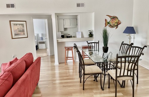 Hilton Head Island Villa | 2BR 2BA New King Mattress, Walk-In Shower, Pool, Balcony, Tennis, Pickleball
