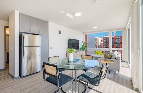 Lower Queen Anne Apartment | 2BR Apt Panoramic Seattle Views | Private Balcony
