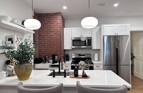 Fox Point Apartment | 2BR Garden Apt w/Parking Near Brown & RISD