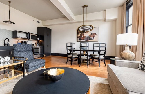 French Quarter Hotel | 2BR Great View Steps from French Quarter | The Mayfair