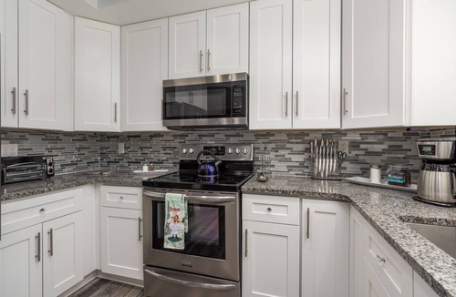 Littleton House | 2BR Hidden Gem-Walk To Shops,Trails, and Wedding Venue. Red Rocks > Quick Uber