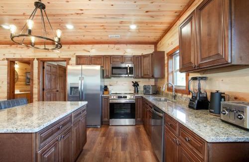 Sevierville House | 2Cabins 16BR Sleeps42 Hot Tub Indoor Pool and Gazebo