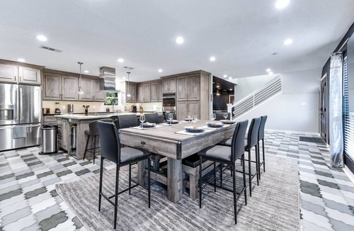 Cypress House | 2King Suites, HeatedPool, Arcade & Pickleball