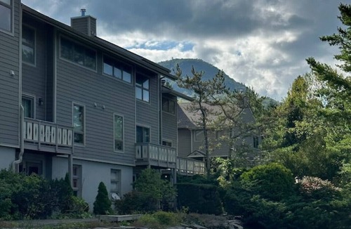 Hunter Cabin | 2x1BR Units Ski In/Out. Fits 8!