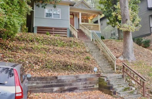 North Chattanooga House | 3/2Ba "Treehouse" North Chatt .5m downtown/frazier