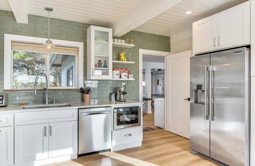 Warrenton House | 3-Acre Oceanfront Home: Game Room & Fire Pit!