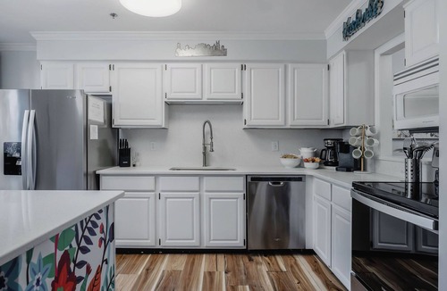 Rutledge Hill House | 3 Baths! Walk 2 Broadway! Free Parking