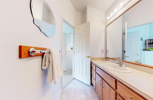 Bayshore House | 3 Bed 3 Bath Vacation home in Bayshore Beach Club