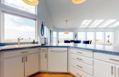 Bayshore House | 3 Bed 3 Bath Vacation home in Bayshore Beach Club