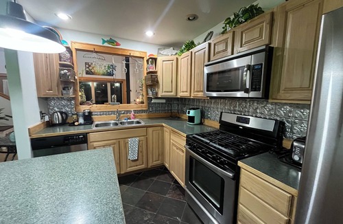 Deltana House | 3-bedroom 2 1/2 Bath house Delta Junction close to Clearwater Campground