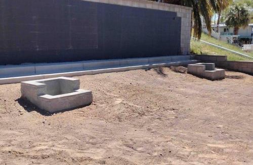 Bullhead City Apartment | 3 bedroom, 2 bath 1 min walk to the beach