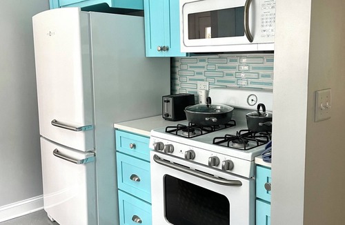 Dicken House | 3 Bedroom House 1 Block from Michigan Stadium
