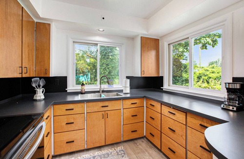 Bryant Pattengill West House | 3-bedroom house in Ann Arbor just across the golf course from The Big House.