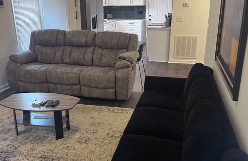Columbia House | 3-bedroom house in charming Columbia. Near town square. Enjoy your stay