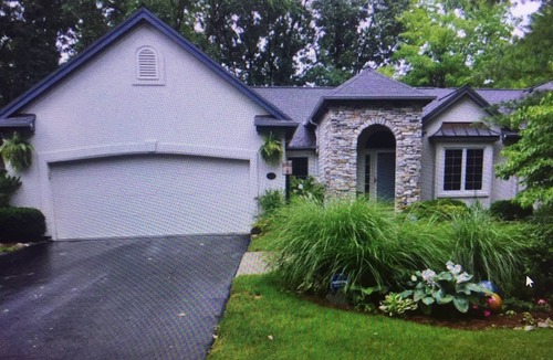 Toledo Condo | 3 Bedroom Luxury Villa with Hot Tub, Gourmet Kitchen on Private Drive/Garage