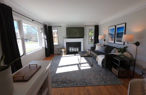 Dicken House | 3-BR Clean, comfortable, walk to Big House & more