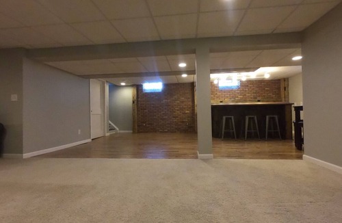 Dicken House | 3-BR Clean, comfortable, walk to Big House & more