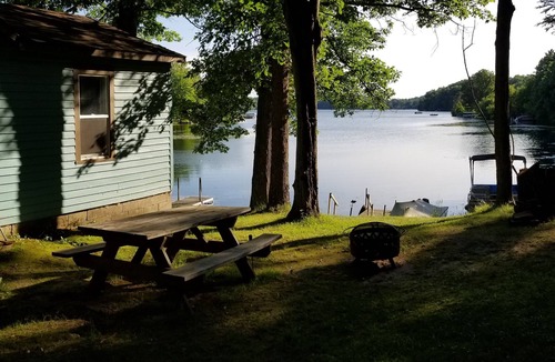 Birchwood Cabin | #3 is a quaint, affordable cabin on the shores of Birch Lk, 1 Boat Slip Included