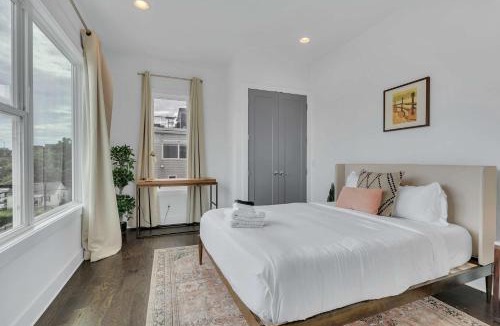 Nashville House | 3 Lux Homes Huge Rooftop 2mi to Broadway Sleeps 36