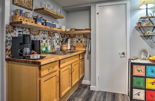 Sunnyside Apartment | 3 Mi to Dtwn: Convenient Denver Apt