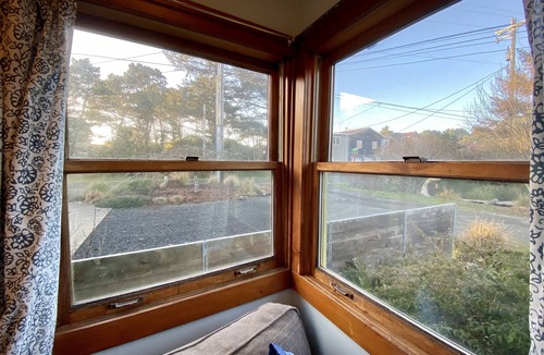 Rockaway Beach House | 30 Yards To Beach, New Hot Tub, fenced and dog friendly, 70" TV, Fire Pit Clean