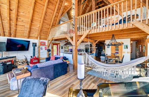Newtonville House | 315 m² House ∙ 1 bedroom ∙ 12 guests