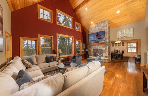 Baldy Mountain House | 339 m² House ∙ 5 bedrooms ∙ 12 guests