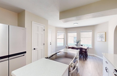 Albuquerque House | 》3400sqft w/Heated Pool & Hot Tub, Sleeps 18 & Mtn Views