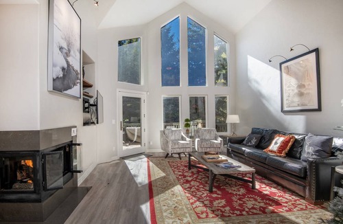 Edwards House | 351 m² House ∙ 5 bedrooms ∙ 10 guests