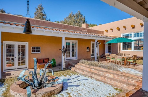 Valdez House | 353 m² House ∙ 4 bedrooms ∙ 14 guests